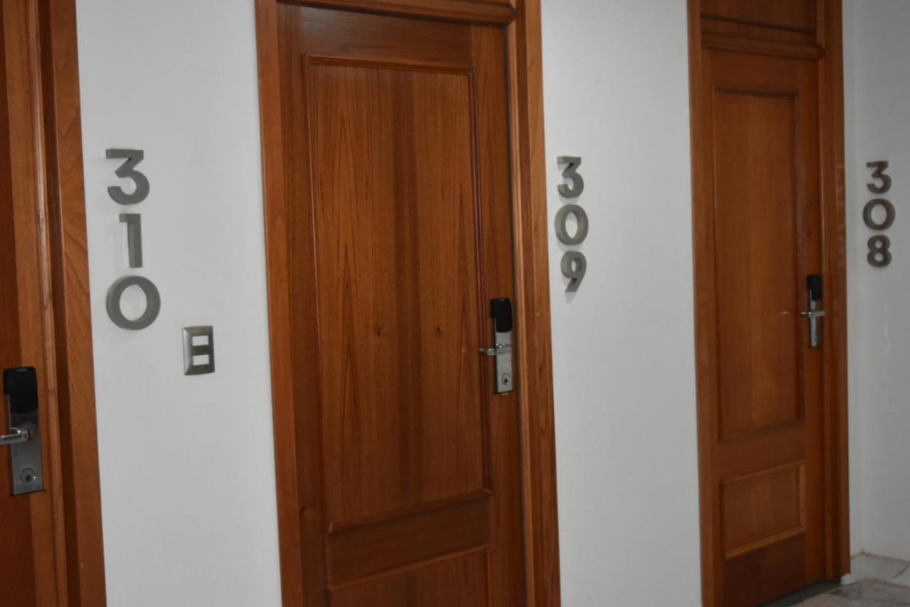 Estanza Hotel & Suites Morelia Exterior photo