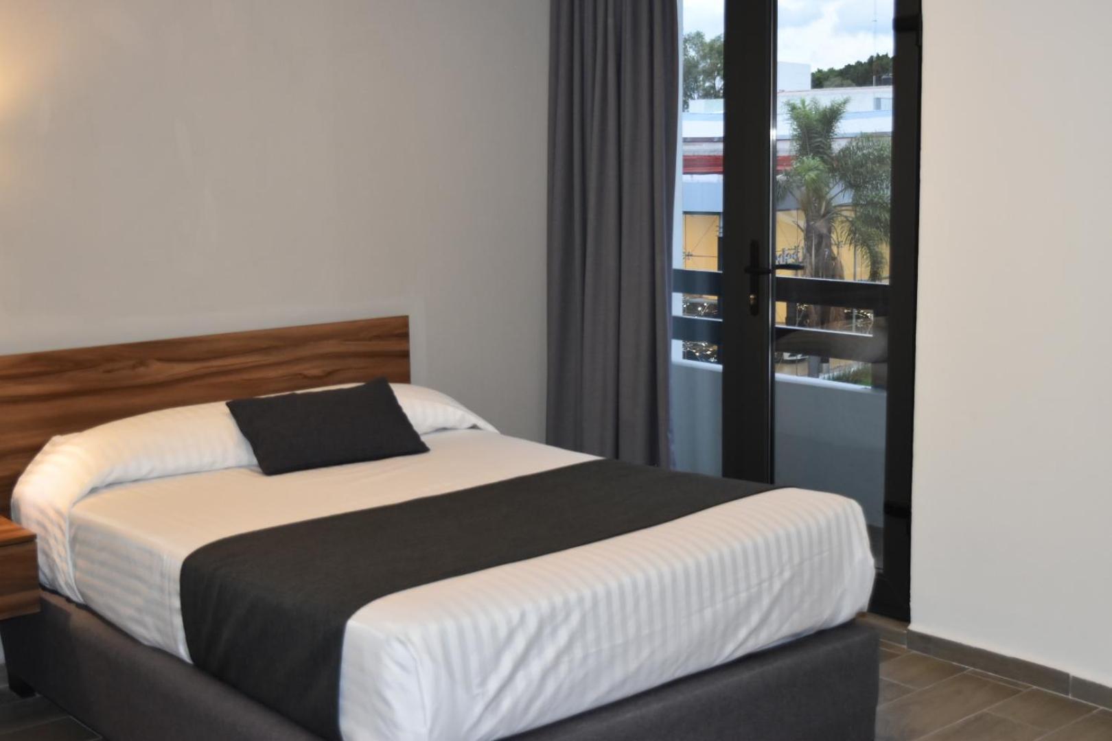 Estanza Hotel & Suites Morelia Room photo